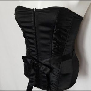 Black corset with bow